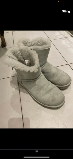 Ljusblå uggs - Ljusblå Uggs i storlek 39
