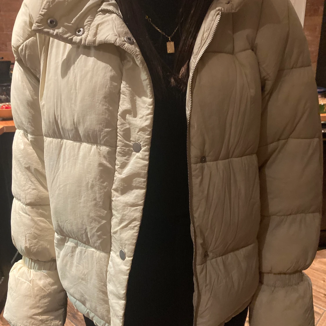 jätte fin beigh vinterjacka!!🤩