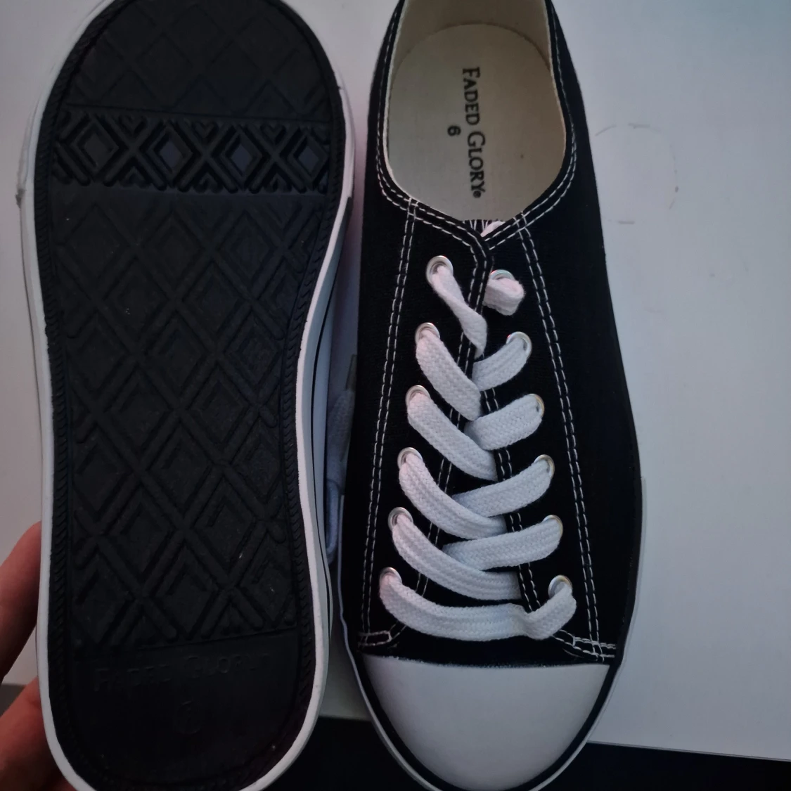 Faded glory, tygskor - 90