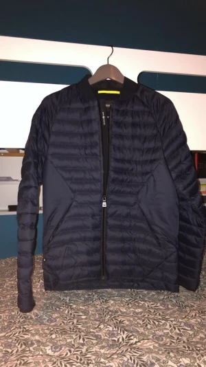 Sail Racing Jacka - Mycket bra skick Sail Racing jacka  Kontakta för mer info