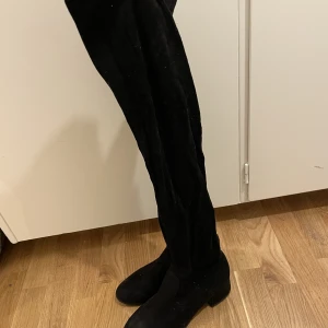 Overknee 39 - Använda men i bra skick. Betalas innan de skickas