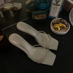 Klackar - Klackar frpn zara storlek 38