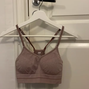 Sport bh - En rosa sport bh från h&m