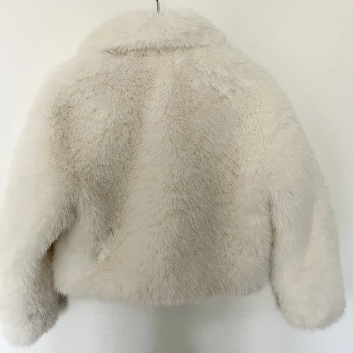 Vit pälsjacka - 91