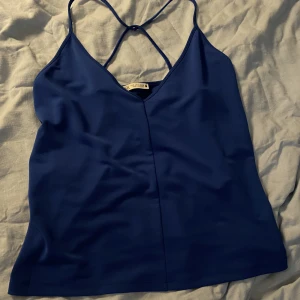 💗Zara super fin topp💗 - Intressekoll på min fina fina zara topp! Den säljs inte längre och är så fin till sommarn!💕