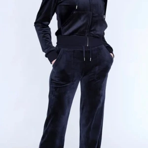 Söker - Söker juicy i färgen mörkblå! 400-500kr! Storlek xs