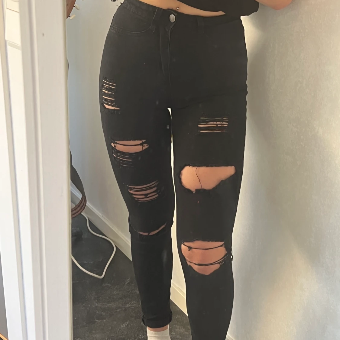 ripped skinny jeans