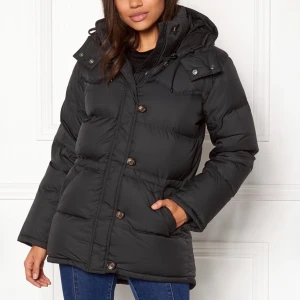 Boomerang jacka - Säljer min nyköpta boomerang jacka då den inte är min stil, använd ca 3 gånger❤️ pris kan diskuteras och minskas vid snabb affär