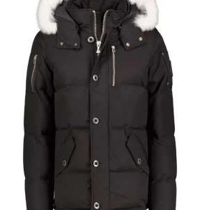 Moose knuckle jacka - Säljer min Moose knuckle jacka då jag har andra jackor och den endast tar plats, kan skicka fler bilder vid intresse. Vid snabb affär kan priset ändras