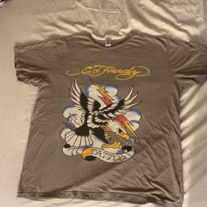 beige ed hardy tsirt strl XL