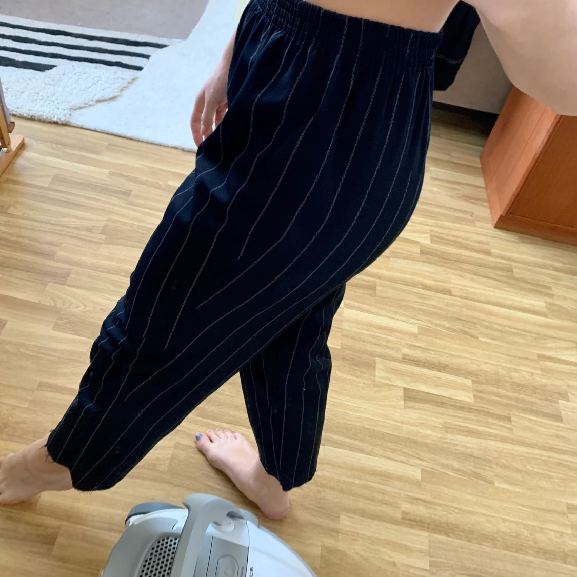 Randiga kostymbyxor m resår i midjan - 90