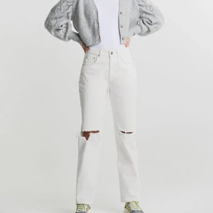 90’s highwaist jeans - Säljer dessa vita jeans som jag vuxit ur 🤍