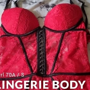 Lingerie body  - har bara använt den 1 gång när jag köpte den, den är i storlek S och bh storleken är 70A ❤️