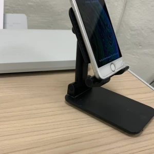 Kamerastativ till mobilen ( lätt att bära) - Går att fälla ihop  Väger knappt något 