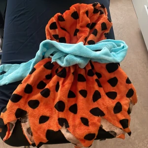 Halloween  - Storlek L, men passar S,M och L  