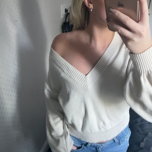 Stickad tröja  - Tröja från NAKD, som ny!