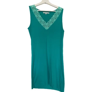 nattlinne spets - fint nattlinne/slip dress med spets som är helt oanvänt