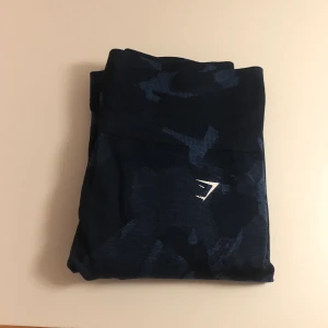 Gymshark tights - Gymshark camo, blå tights med scrunch🤍