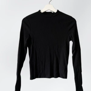 Tröja | River island - Tröja från river island. Använd fåtal gånger, bra skick. Storlek 10, skulle säga passar S/M