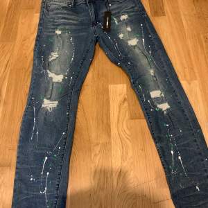 Herr jeans från Fashionnova helt nya med tag kvar, storlek 34 300kr
