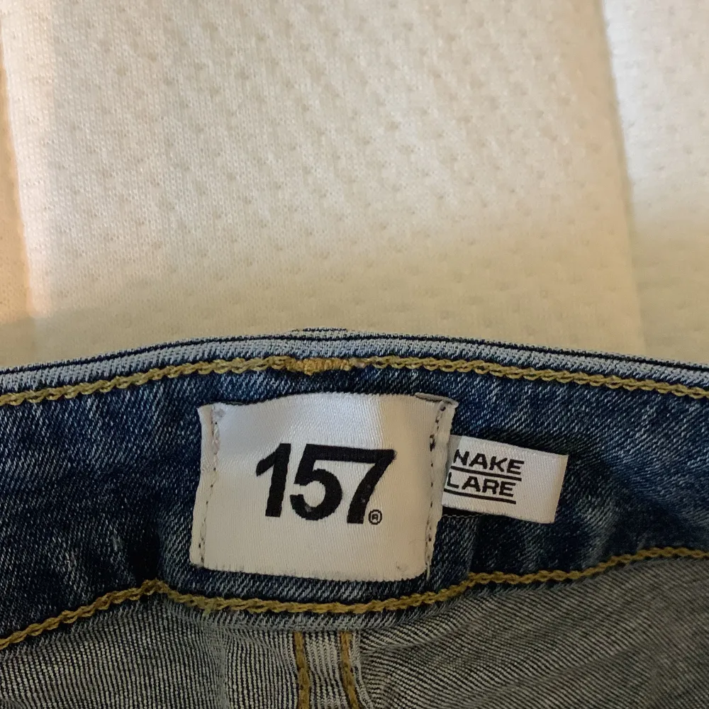 Ett par jätte fina bootcut jeans från lager 157 i storlek S. De är i mycket bra skick. Säljer då de tyvärr inte passar längre. Frakt på 66 kr tillkommer! Hör av er vid frågor💕. Jeans & Byxor.