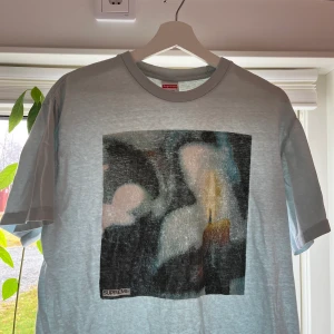 Supreme Candle tee - Supreme t-shirt. Storlek Medium. Bra använd men fortfarande fräsch. 