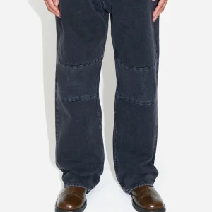 Our legacy third cut - Our legacy extended third cut, storlek 30/32 Slitna längst ner vid hälen men i övrigt bra skick, slutsålda på hemsidan