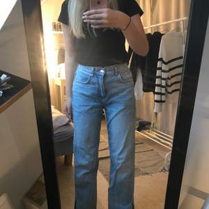 Fina jeans ifrån Gina!💕använda men i fint skick!
