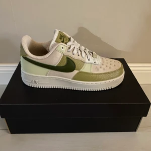 Nike Air Force 1 - Air Force 1 - Size 38.5/7.5, DS