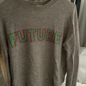 FROM FUTURE TRÖJA - världens finaste och mjukaste cashmere tröja från from future❤️ väldigt fin och är i Bösta skicket! Knappt andvönd
