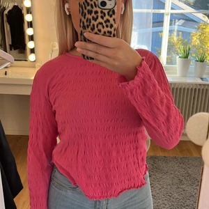 Rosa topp - Jättefin topp från Vero Moda som jag älskar! Säljer då den inte kommer till användning längre
