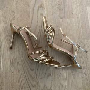 Nice high heels sandels color pale gold. Size 40. Worn twice. Very comfy and nice  for dancing