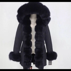  Fatima parka jacka  - Jag säljer en fin Fatima parka jacka  