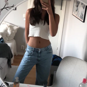Baggy jeans  - Ett par as coola baggy straight jeans från Zara perfekt för dig som är extra lång<3