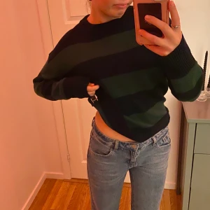 Stickad tröja - Tryck ej på köp nu!! Super mysig tröja ifrån shein, kommer ej till användning då jag bytt stil🥰 köparen står för frakt💕 