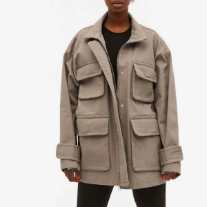 Jacka - Helt ny från Monki, nypris 600kr🫶🏼