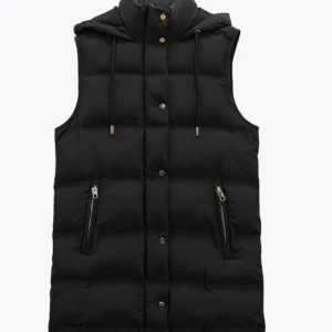 Zara väst  - Storlek Xs passar även S  Bra skick  Kvitto finns! Köpare står för frakt!