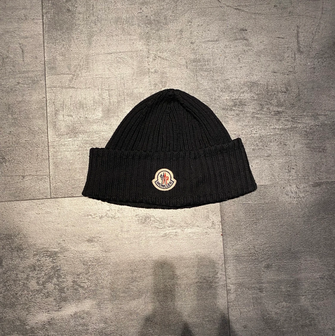 Moncler mössa