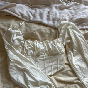 Topp - Så fin topp från Gina tricot! Aldrig använd! 