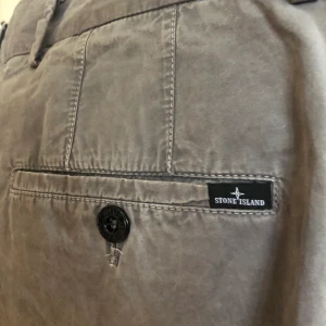 Stone Island byxor - Grymt fina Stone Island byxor. Storleken 33W sitter mer som 32. Väldigt bra skick. 