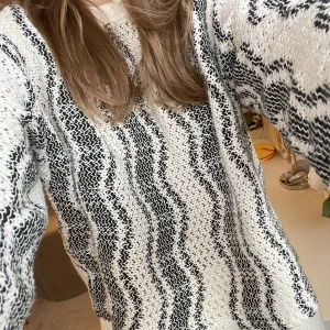 Tröja  - Tröja från zara som är i nyskick 