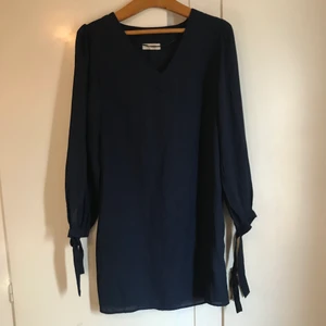 Klänning - Ny med prislapp!