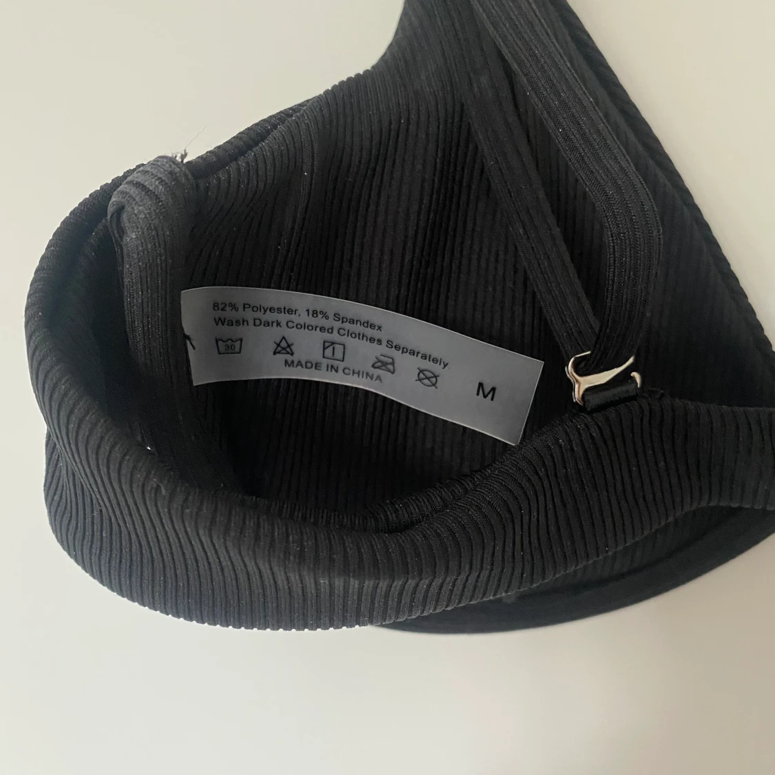 Svart ribbad bikinitopp - 91