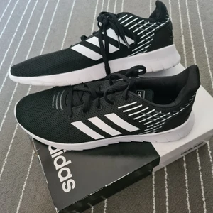 Adidas skor - Oanvända adidas skor! Priset kan diskuteras 