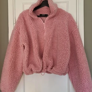 Tröja från Bikbok - Storlek M. Använd en gång. 