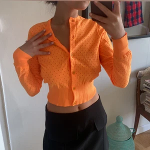 Acne kofta  - Så fin kofta/topp från Acne. Aldrig använd. 