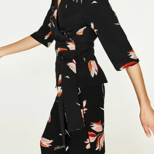 Zara omlottblus - Superfin använd 1 gång!