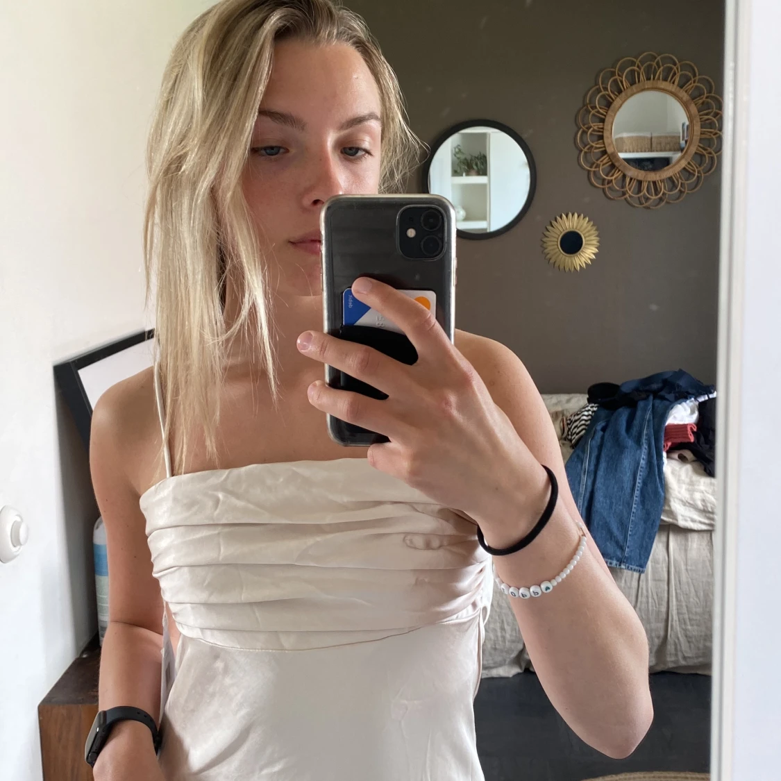 balklänning i satin - 91