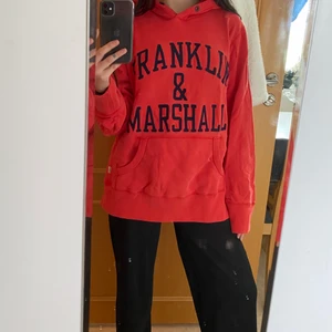 hoodie - Franklin Marshall hoodie❤️ har varit min pappas men inget fel på den förutom att den inte har snören runt halsen