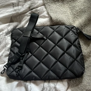 Datorväska  - Helt ny och oanvänd snygg datorväska 